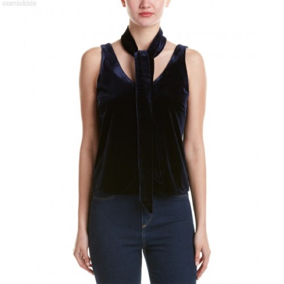 Blush Noir velvet tank with neck tie - Picture 2 of 4